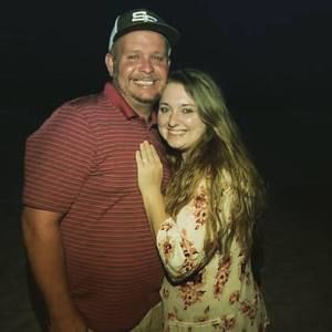 Meet your Posher, Holly!